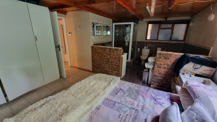 8 Bedroom Property for Sale in Die Bos Western Cape